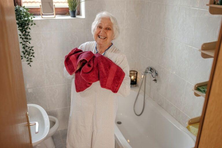 Maintaining Hygiene: How A Long-Handled Sponge Supports Independent Bathing